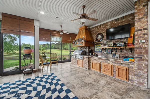 $915,000 | 134 Pinnacle Circle, Brandon, MS 39047