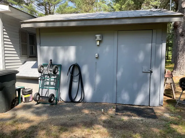 $185,000 | 932 10th Avenue, Hancock, WI 54943