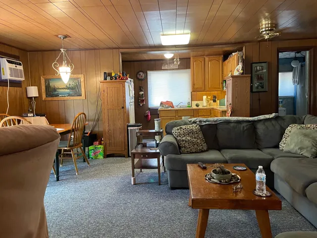 $185,000 | 932 10th Avenue, Hancock, WI 54943