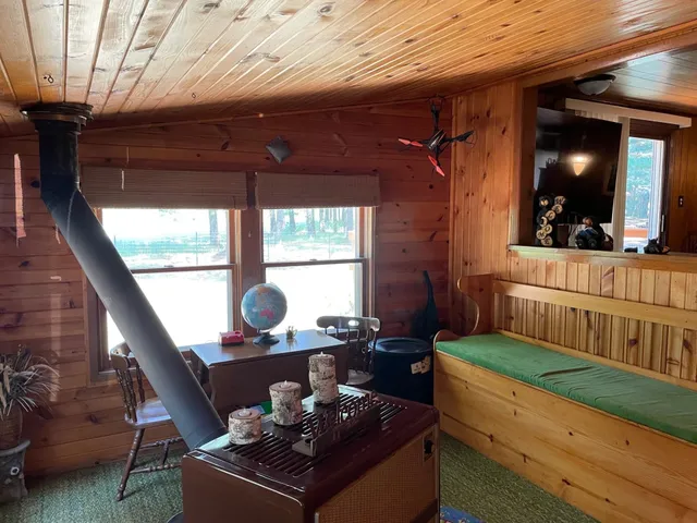 $185,000 | 932 10th Avenue, Hancock, WI 54943