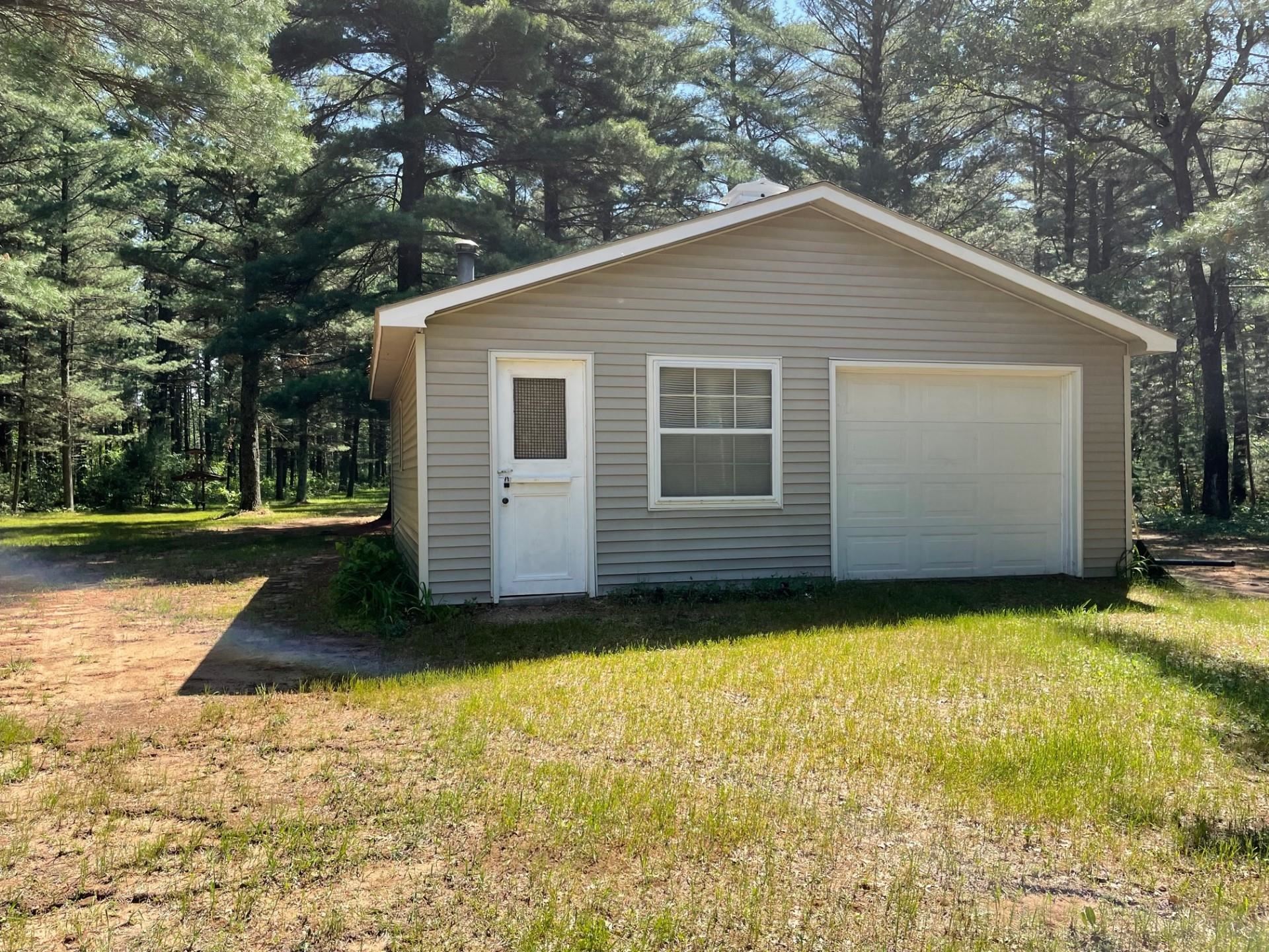 932 10th Avenue Hancock, WI 54943 - Photo 10 of 14