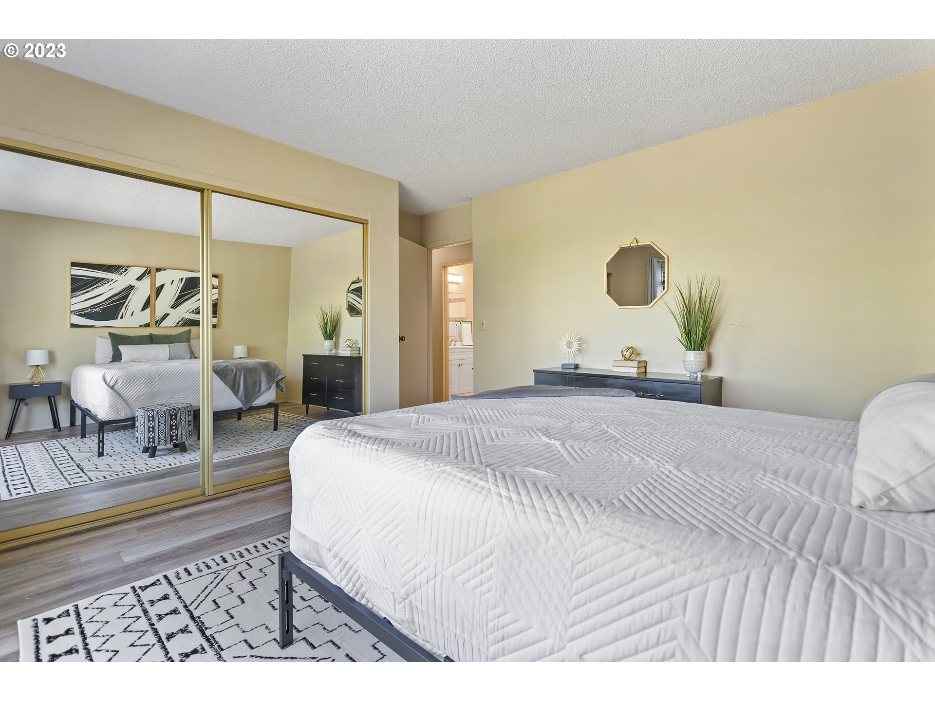 7502 Southwest Barnes Road, Unit C Portland, OR 97225 - Photo 22 of 37 Gallery Image 22