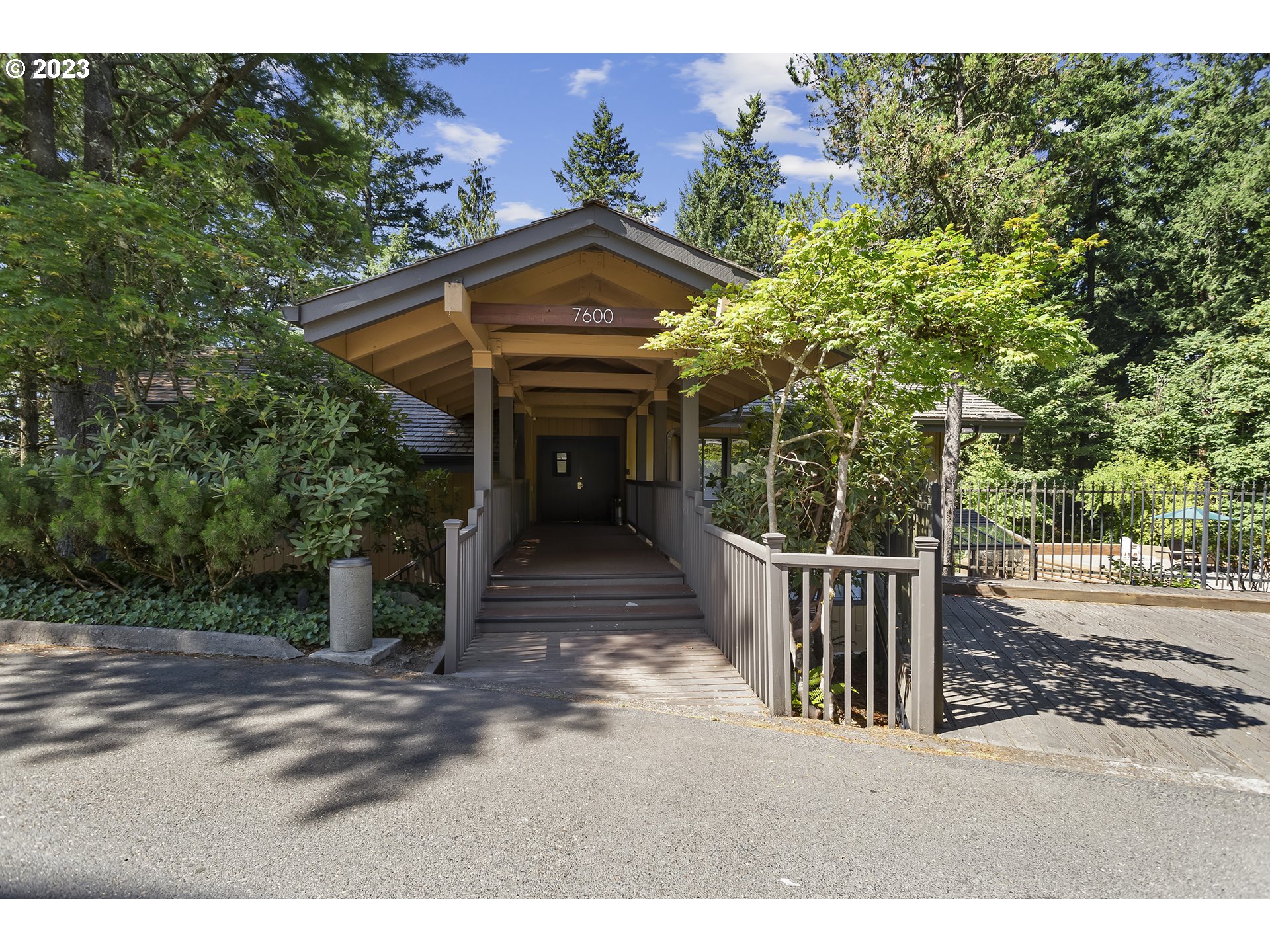 7502 Southwest Barnes Road, Unit C Portland, OR 97225 - Photo 26 of 37 Gallery Image 26
