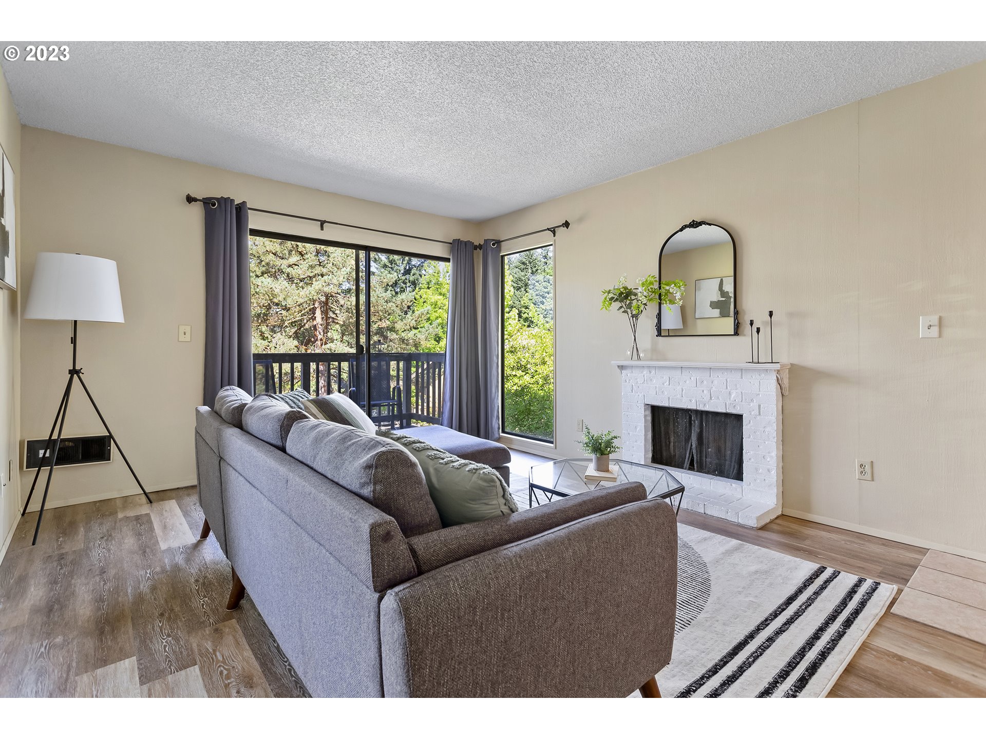 7502 Southwest Barnes Road, Unit C Portland, OR 97225 - Photo 3 of 37 Gallery Image 3