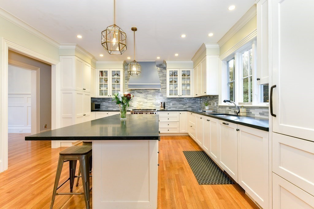 10 College Road Wellesley, MA 02482 - Photo 11 of 32 Gallery Image 11
