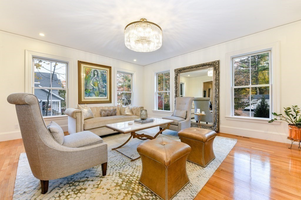 10 College Road Wellesley, MA 02482 - Photo 5 of 32 Gallery Image 5
