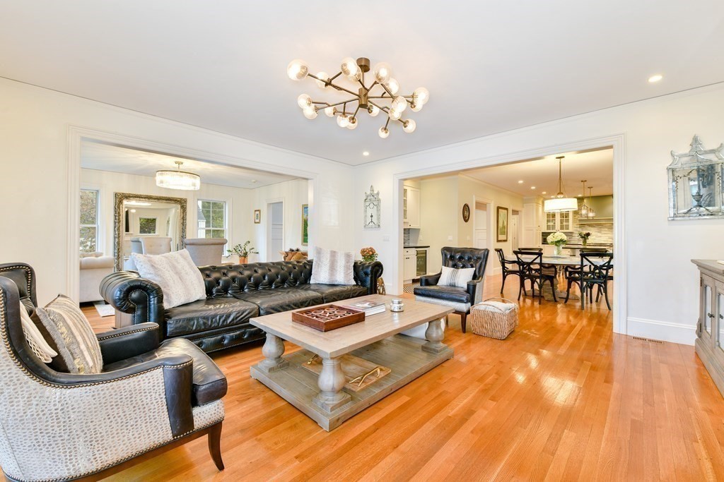 10 College Road Wellesley, MA 02482 - Photo 8 of 32 Gallery Image 8