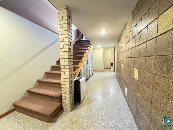 $689,900 | 5863 St Louis River Road, Hermantown, MN 55810