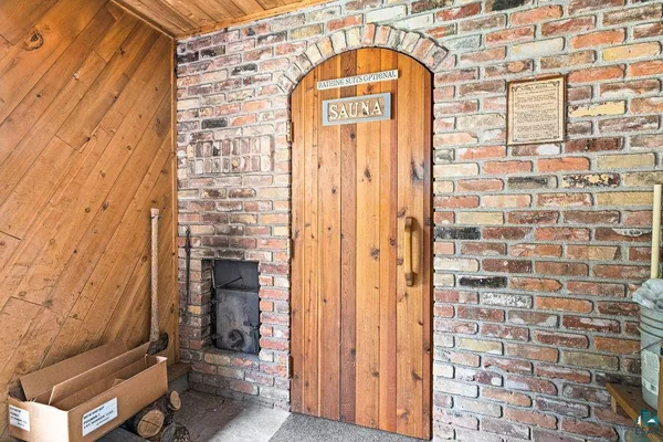 $689,900 | 5863 St Louis River Road, Hermantown, MN 55810