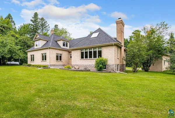 $689,900 | 5863 St Louis River Road, Hermantown, MN 55810