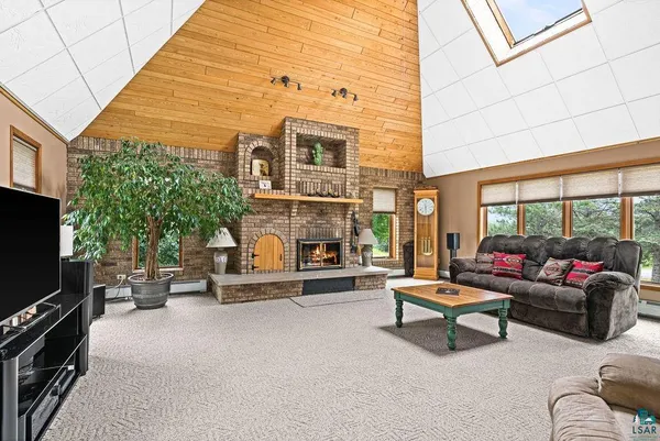 $689,900 | 5863 St Louis River Road, Hermantown, MN 55810