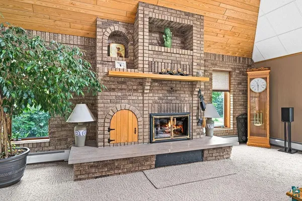 $689,900 | 5863 St Louis River Road, Hermantown, MN 55810