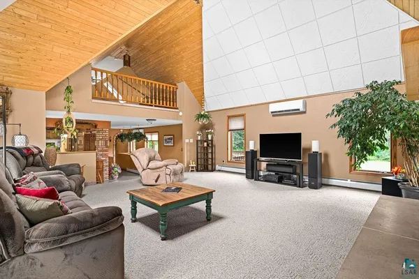 $689,900 | 5863 St Louis River Road, Hermantown, MN 55810
