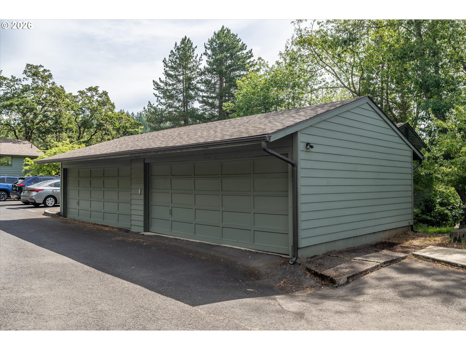 4431 Fox Hollow Road, Unit 6 Eugene, OR 97405 - Photo 34 of 46
