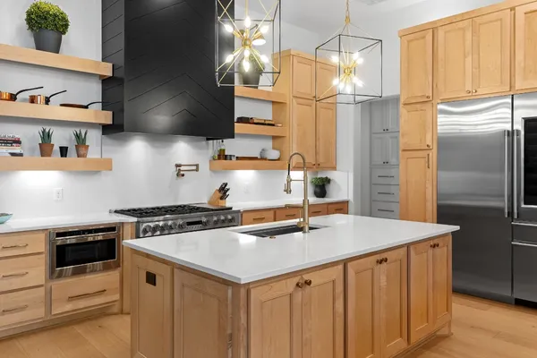 $2,290,000 | 1026 Traweek Drive, Houston, TX 77055