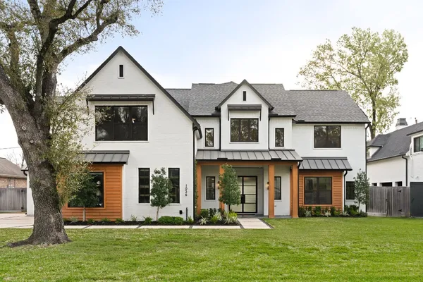 $2,290,000 | 1026 Traweek Drive, Houston, TX 77055