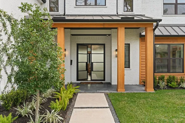 $2,290,000 | 1026 Traweek Drive, Houston, TX 77055