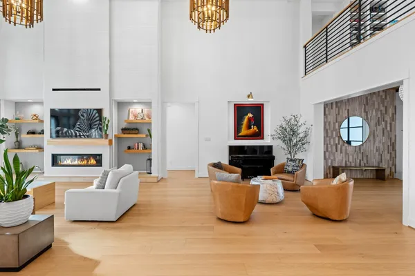 $2,290,000 | 1026 Traweek Drive, Houston, TX 77055