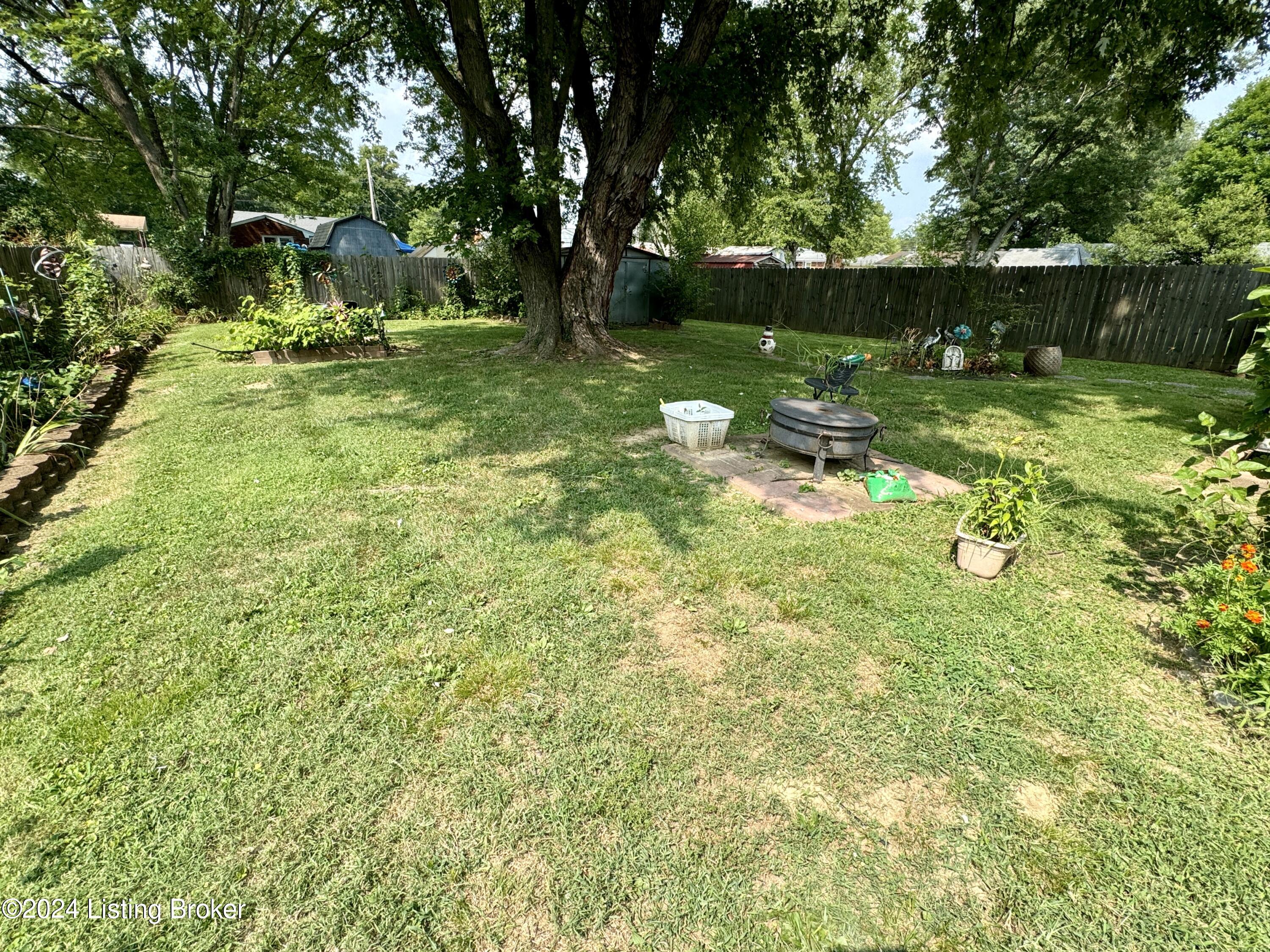 6711 Barfield Road Louisville, KY 40258 - Photo 23 of 26 IMG_3941