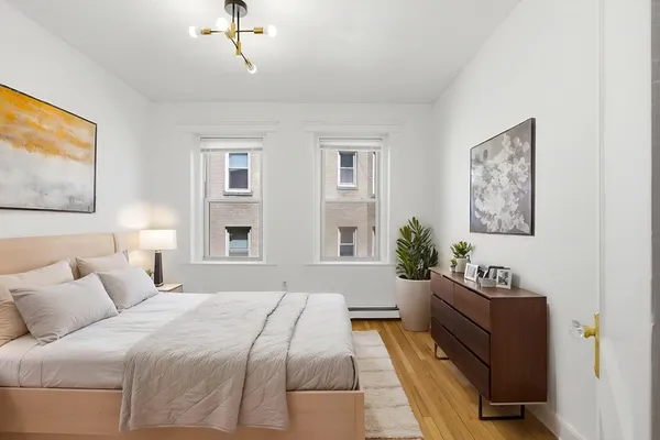 $2,400 | 1673 Commonwealth Avenue, Unit 3, Boston, MA 02135