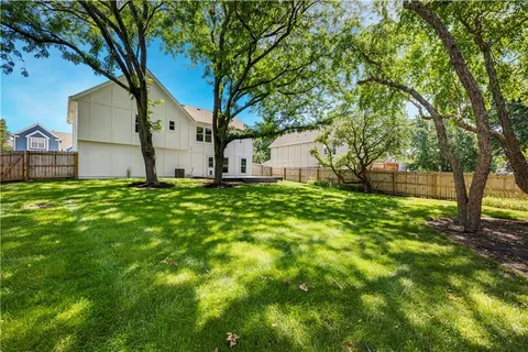$460,000 | 8017 West 149th Street, Overland Park, KS 66223