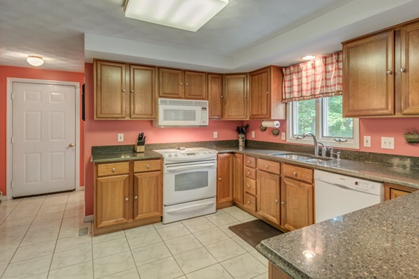 29 Reedy Meadow Road Groton, MA 01450 - Photo 11 of 30 Gallery Image 11