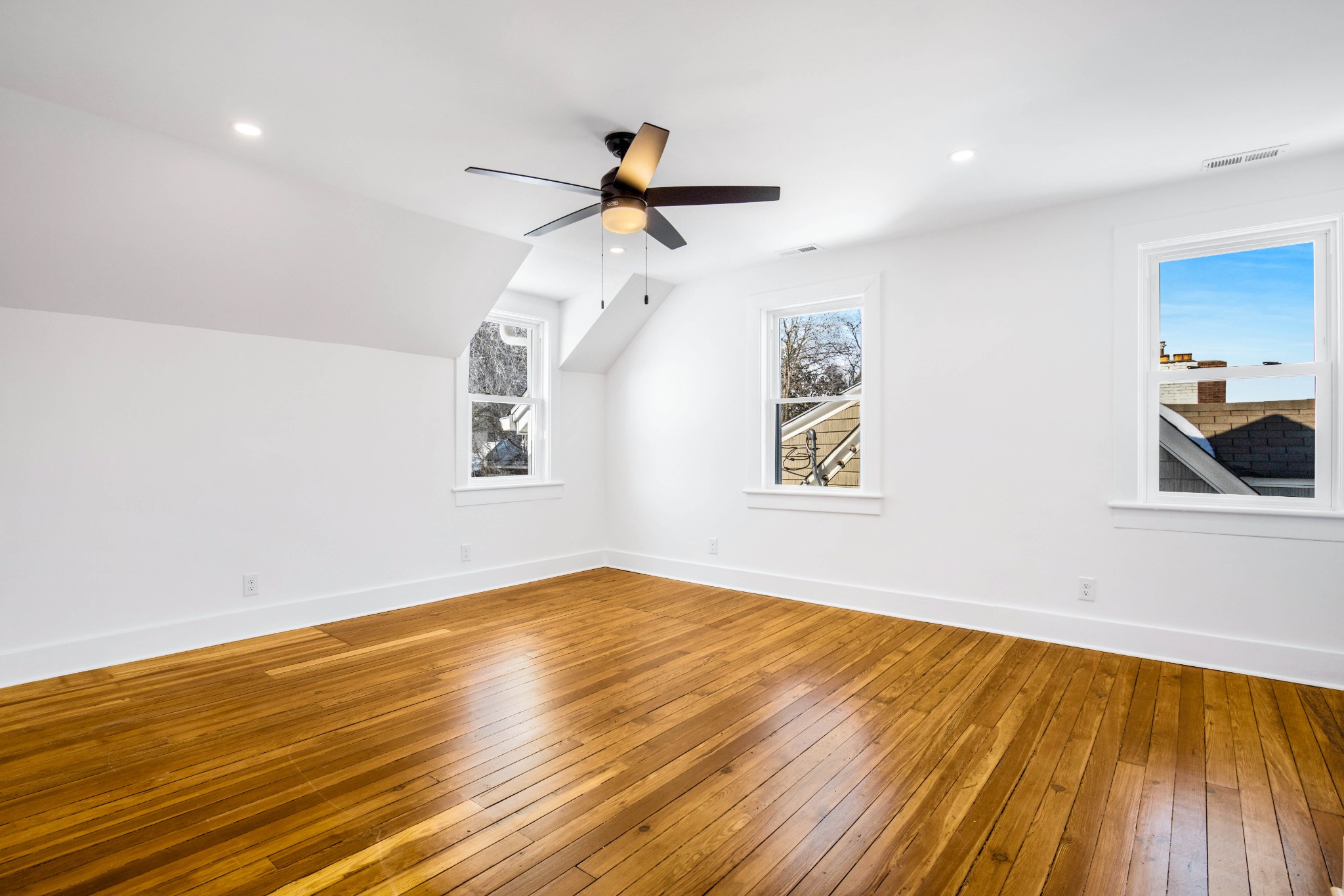325 North Walnut Street Springfield, TN 37172 - Photo 27 of 34 a view of empty room with wooden floor