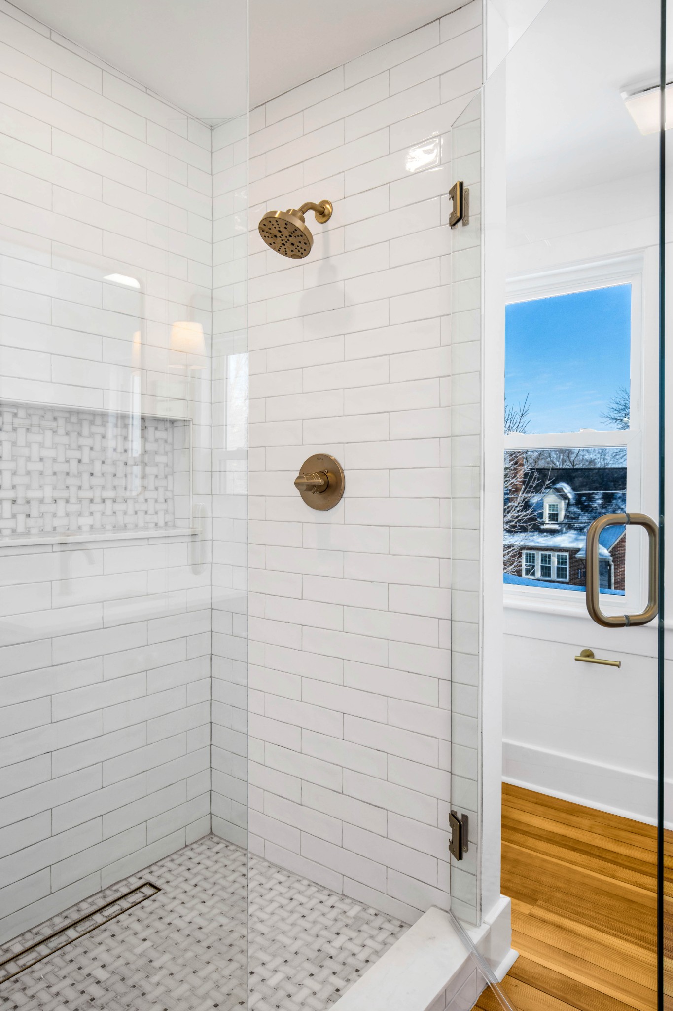325 North Walnut Street Springfield, TN 37172 - Photo 32 of 34 a bathroom with a shower