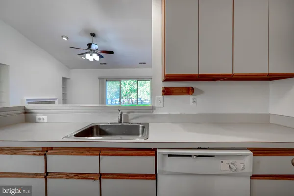 a close up view of washer and dryer