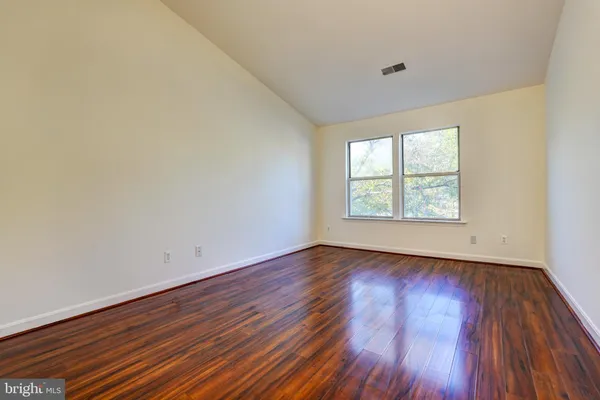 $165,000 | 13700 Modrad Way, Unit 8A34, Silver Spring, MD 20904