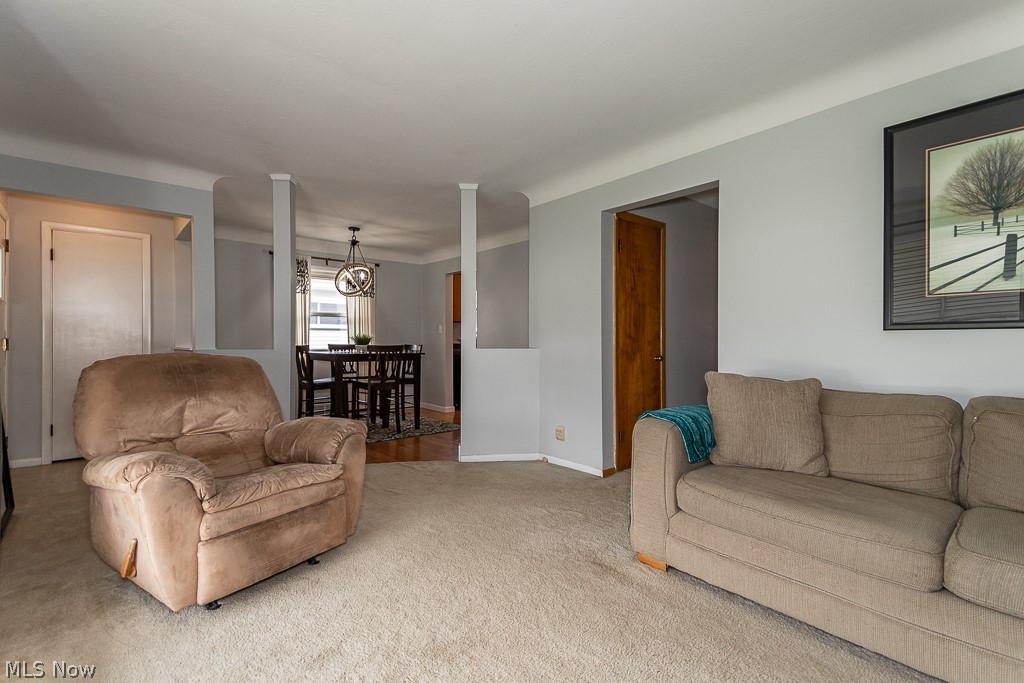 697 Glenhurst Road Willowick, OH 44095 - Photo 2 of 27