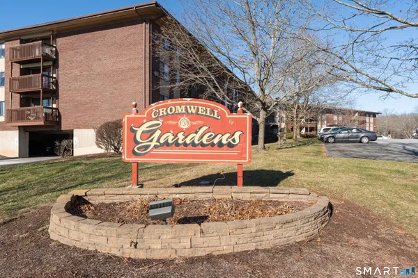 $185,000 | 2113 Cromwell Hills Drive, Unit 2113, Cromwell, CT 06416