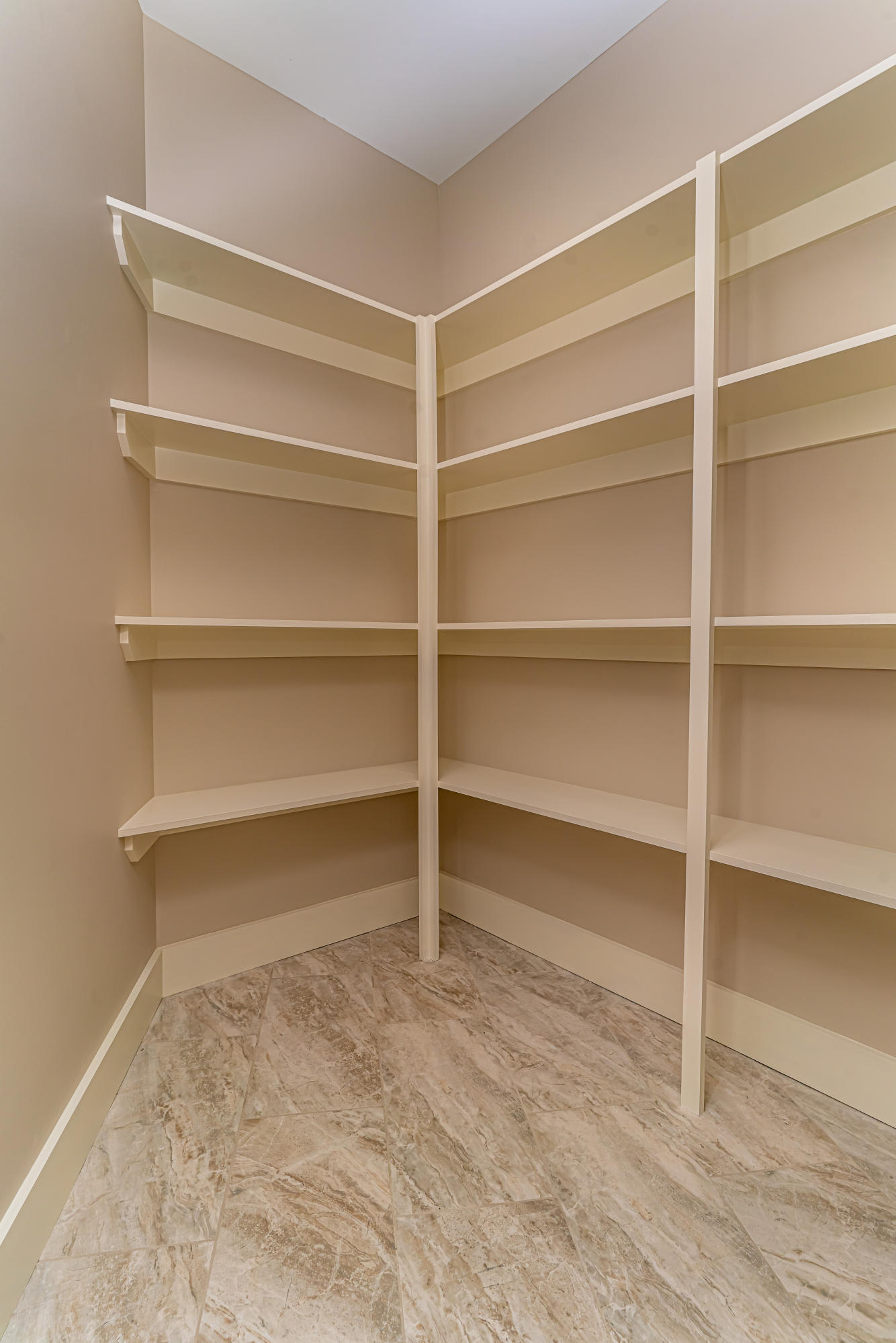 23 Hiltons Run Kittery Point, ME 03905 - Photo 15 of 50 Walk-in pantry