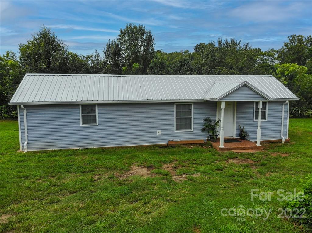 1106 Rock Barn Road Northeast Conover, NC 28613 - Photo 2 of 28 Gallery Image 2