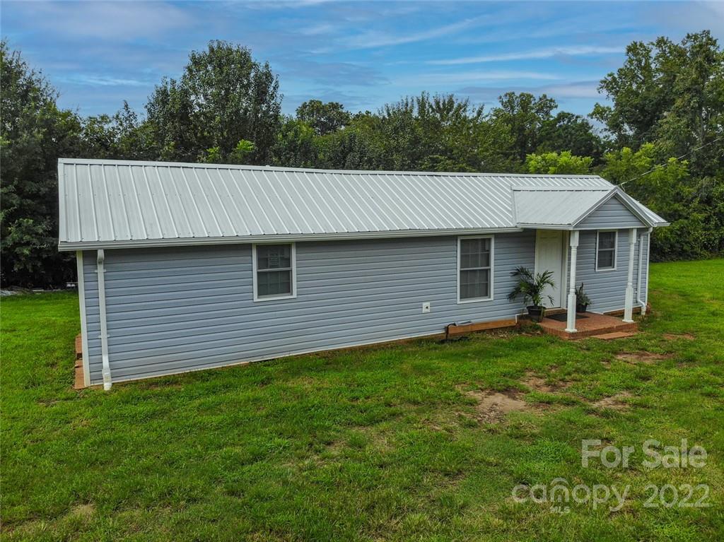 1106 Rock Barn Road Northeast Conover, NC 28613 - Photo 3 of 28 Gallery Image 3