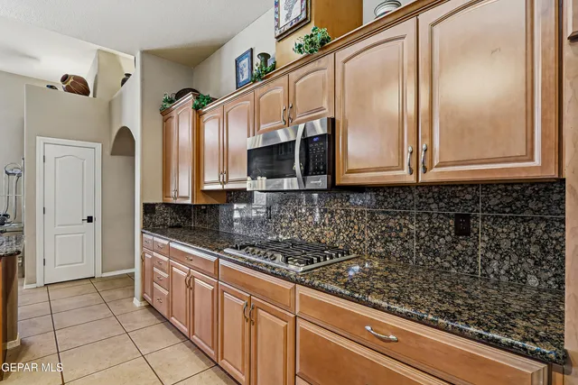 $529,900 | 312 Desert Garden Drive, Santa Teresa, NM 88008