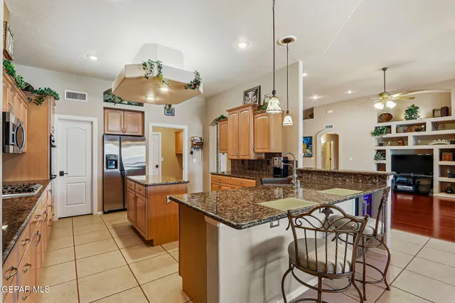 $529,900 | 312 Desert Garden Drive, Santa Teresa, NM 88008