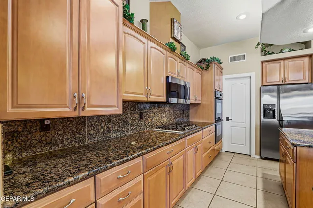 $529,900 | 312 Desert Garden Drive, Santa Teresa, NM 88008