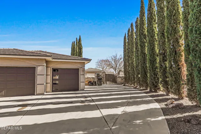 $529,900 | 312 Desert Garden Drive, Santa Teresa, NM 88008