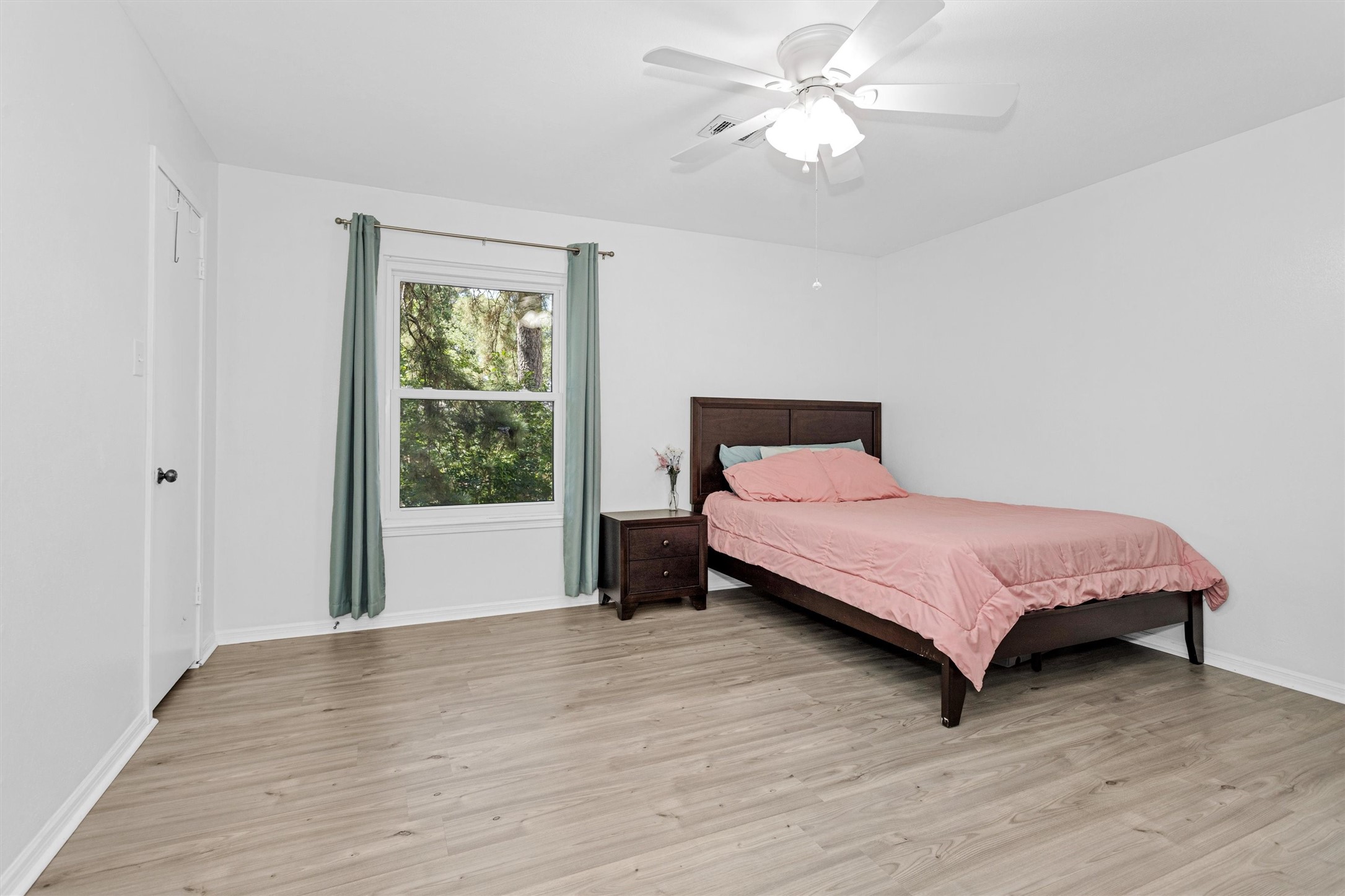3419 Candlebrook Drive Spring, TX 77388 - Photo 36 of 48 Bedroom 2 upstairs
