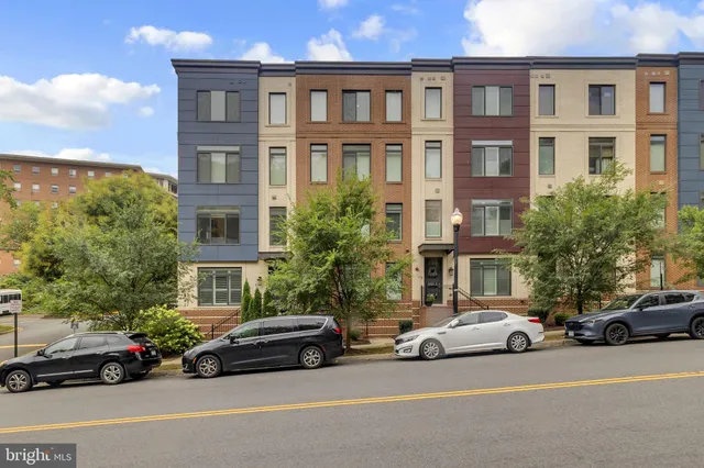 a view of a patio in backyard