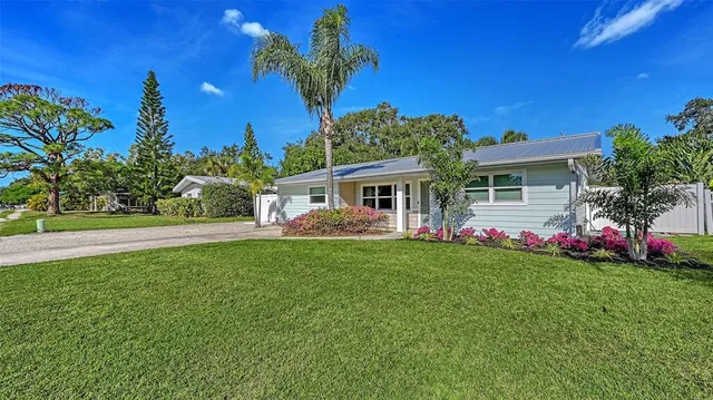 $599,000 | 2115 Grove Street, Sarasota, FL 34239