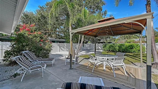 $599,000 | 2115 Grove Street, Sarasota, FL 34239