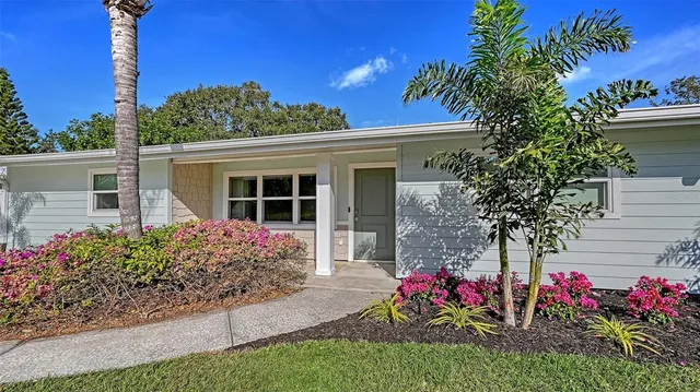 $599,000 | 2115 Grove Street, Sarasota, FL 34239