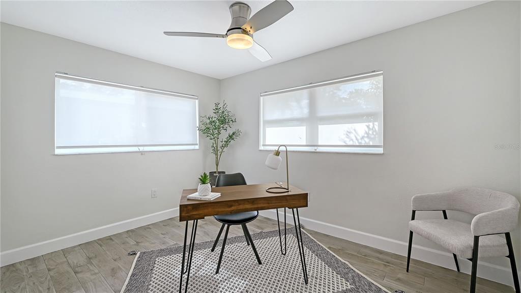 2115 Grove Street Sarasota, FL 34239 - Photo 27 of 40 a workspace with furniture and window