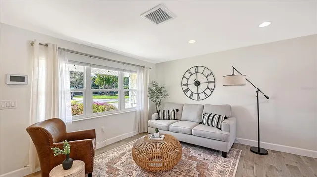 $599,000 | 2115 Grove Street, Sarasota, FL 34239