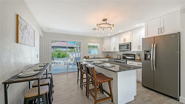 $599,000 | 2115 Grove Street, Sarasota, FL 34239