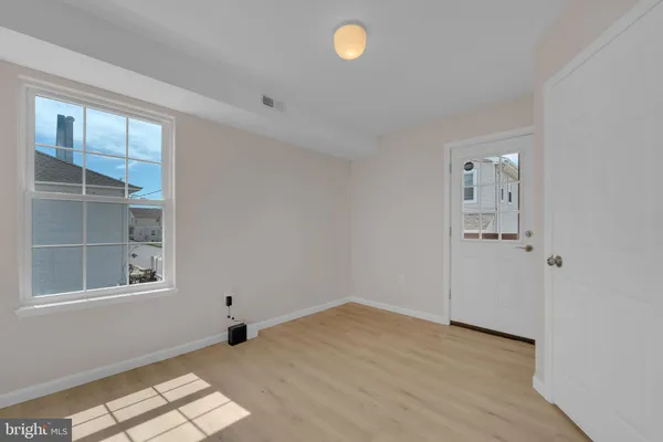 $300,000 | 131 North Congress Avenue, Atlantic City, NJ 08401