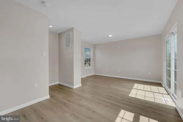 $300,000 | 131 North Congress Avenue, Atlantic City, NJ 08401