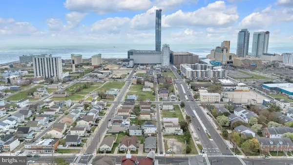 $300,000 | 131 North Congress Avenue, Atlantic City, NJ 08401